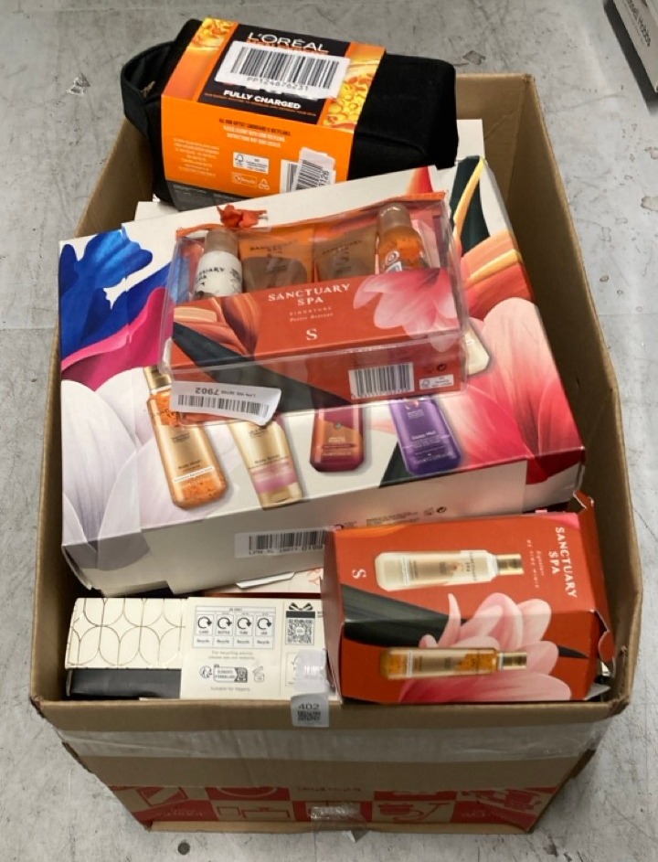 Lot 402  
            Edinburgh SR33 - Delivery Only 

                
QUANTITY OF HEALTH & BEAUTY ITEMS TO INCLUDE SANCTUARY SPA PETITE RETREAT GIFT, V...