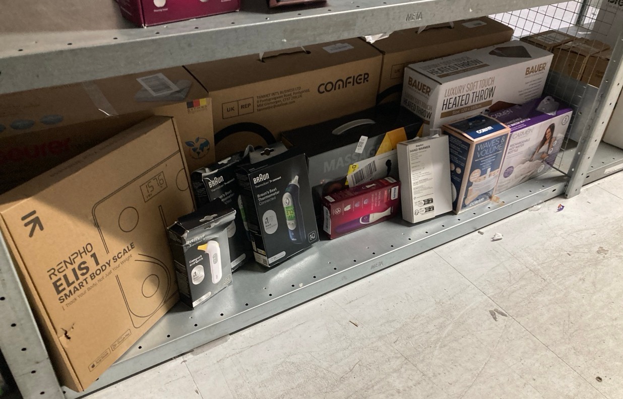 Lot 419  
            Edinburgh SR33 - Delivery Only 

                
QUANTITY OF HEALTH & BEAUTY TO INCLUDE BRAUN THERMO SCANNER 7: LOCATION - RACK E