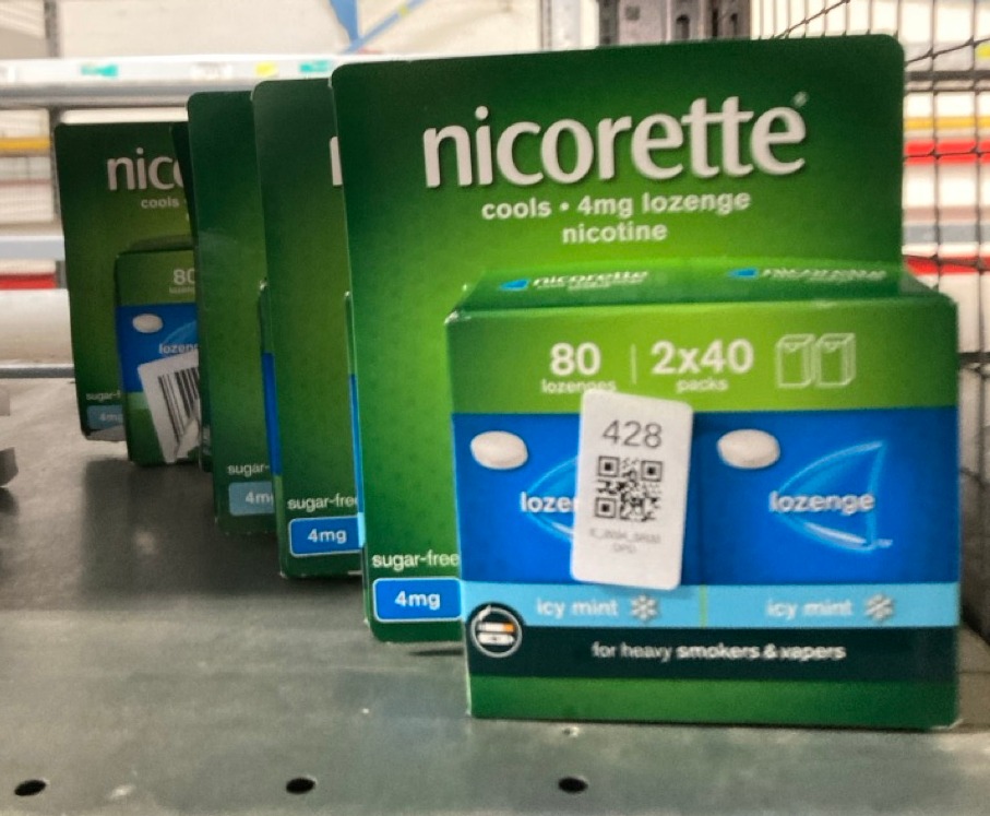Lot 428  
            Edinburgh SR33 - Delivery Only 

                
QUANTITY OF ITEMS TO INCLUDE NICORETTE COOLS 4MG LOZENGE, 80 LOZENGES (2 X 40 PAC...
