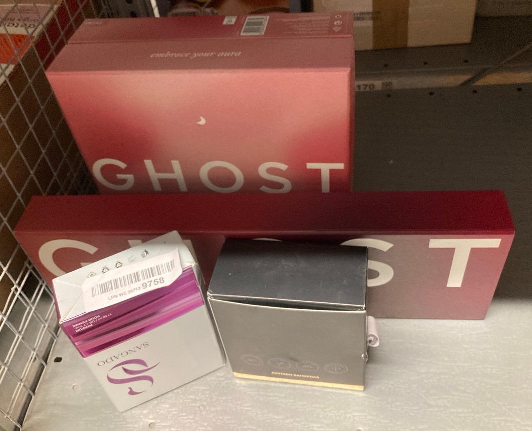 Lot 442  
            Edinburgh SR33 - Delivery Only 

                
QUANTITY OF HEALTH & BEAUTY ITEMS TO INCLUDE ANTONIO BANDERAS HER SECRET ABSOLU E...