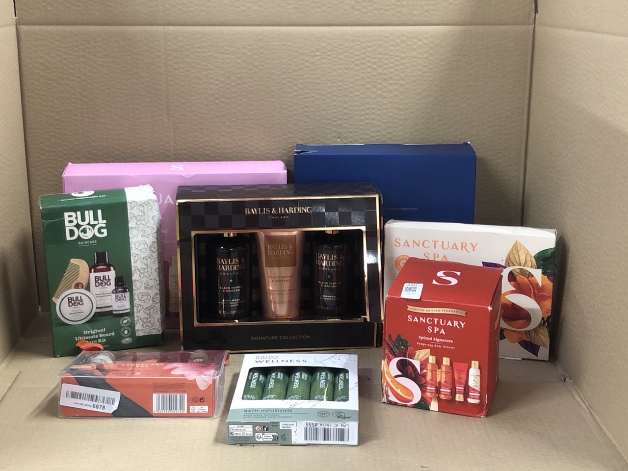 Lot 448  
            Edinburgh SR33 - Delivery Only 

                
QUANTITY OF HEALTH & BEAUTY ITEMS TO INCLUDE BULLDOG ORIGINAL BEARD KIT: LOCATION...