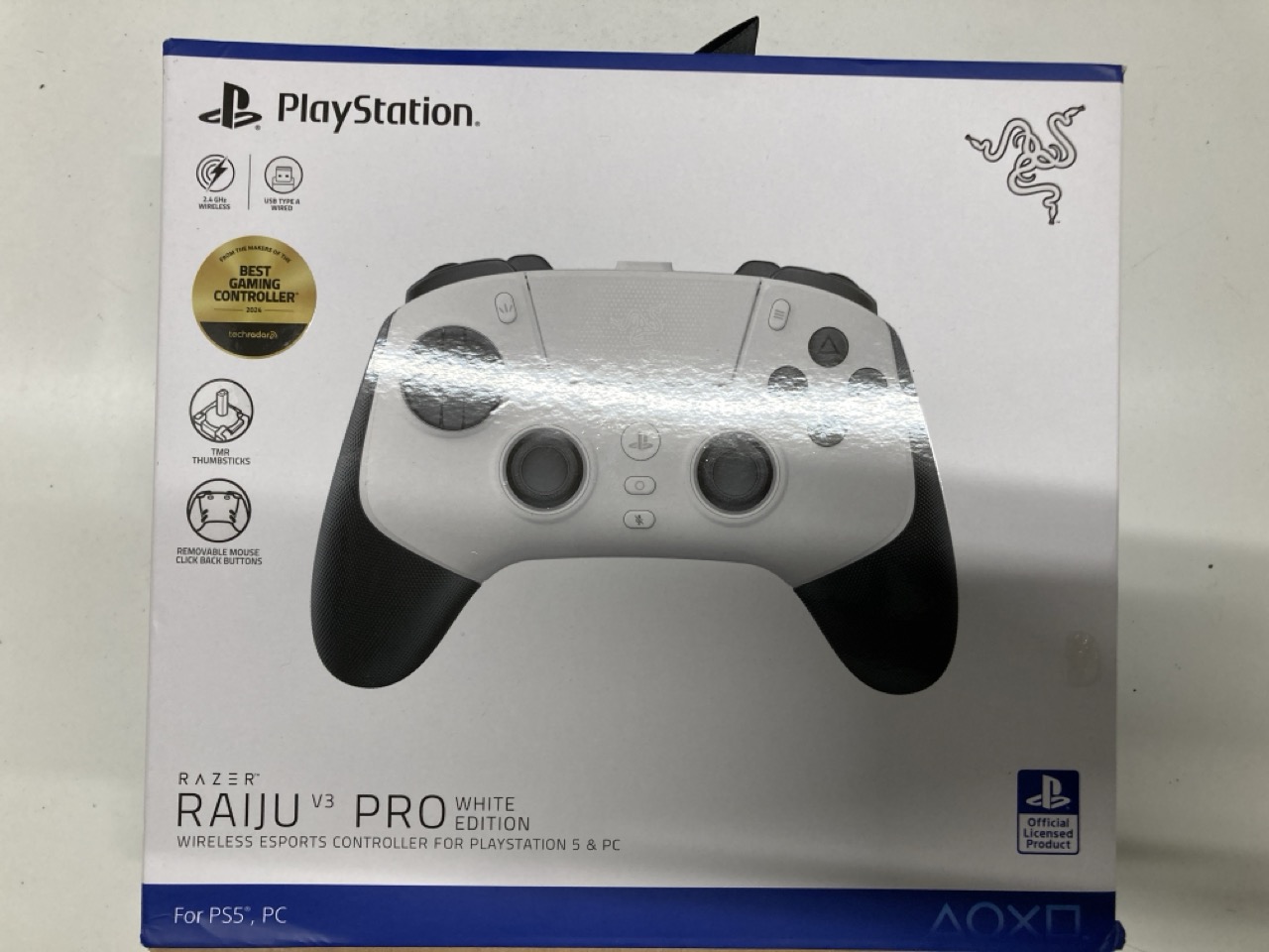 Lot 474  
            Edinburgh SR33 - Delivery Only 

                
RAZER RAIJU V3 PRO - WIRELESS E-SPORTS CONTROLLER FOR PLAYSTATION 5 & PC - 4 REMO...