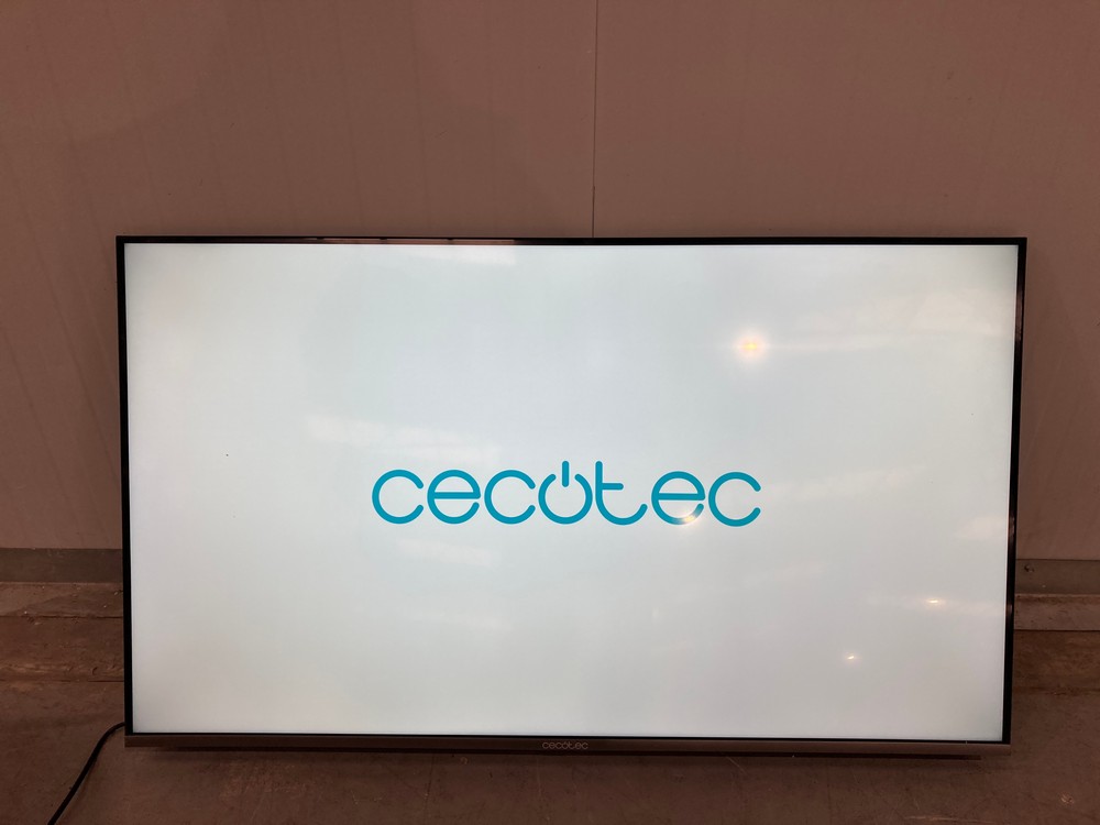 CECOTEC SMART TV, LED TV 43 INCH RESOLUTION 4K UHD A4 SERIES ALU40043. GOOGLE TV, DOLBY AUDIO, HDMI 2.1, USB 3.0, HDR10, 16 GB ROM,(P.V.P 273,70€) (NOT WORKING PROPERLY).