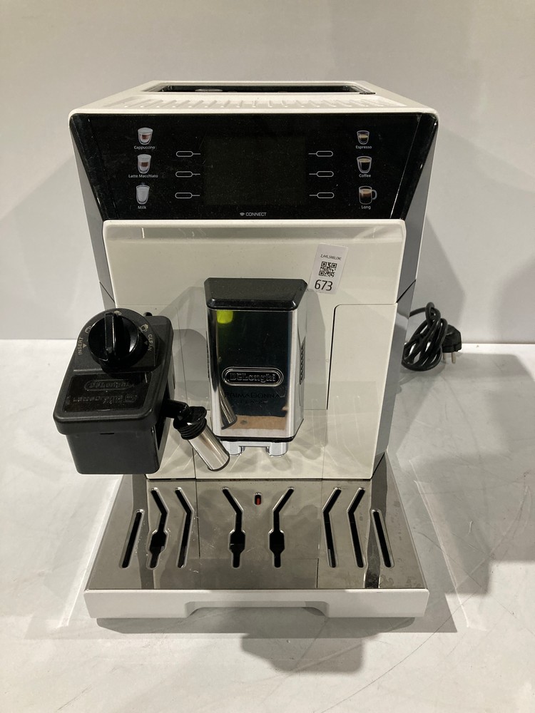 DE'LONGHI PRIMADONNA CLASS ECAM 550.65.W - COFFEE MACHINE WITH LATTECREAM, CAPPUCCINO AND ESPRESSO MILK SYSTEM, COLOUR TFT SCREEN AND APPLICATION CONTROL, WHITE (DAMAGED, INCOMPLETE, WITHOUT BOX).