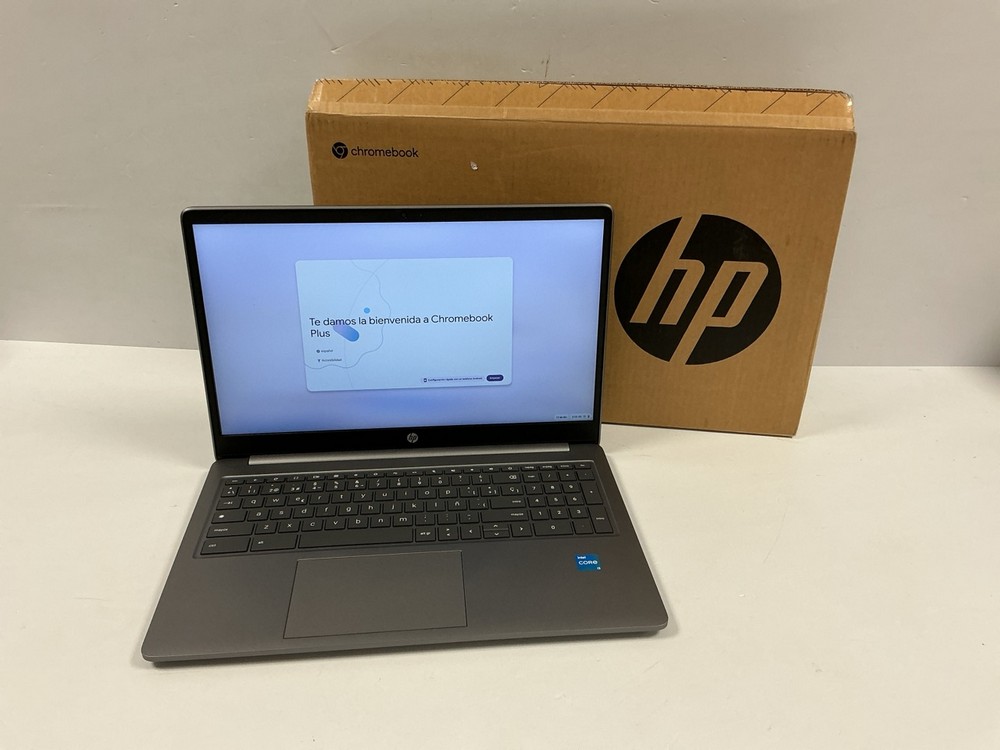 LAPTOP HP CHRMEBOOK PLUS 15A-NB0005NS 256 GB (ORIGINAL RRP - €599,00) IN BLACK. (WITH BOX + CHARGER. SEE IN PICTURES). I3-N305, DDR5 8GB RAM, 15,6" SCREEN [JPTZ21461]