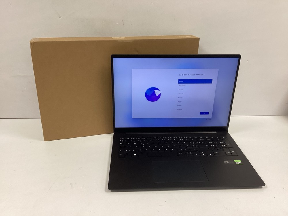 LAPTOP LG 17Z90SP-E.AD88B 1 TB (ORIGINAL RRP - €1619,00) IN BLACK. (WITH BOXES + CHARGER. SEE IN PICTURES). INTEL CORE ULTRA 7 155H, 32GB RAM, 17..0" SCREEN, NVIDIA GEFORCE RTX 3050 [JPTZ21397]