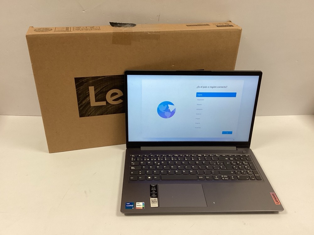 LAPTOP LENOVO IDEAPAD 3 15ITL615 512GB (ORIGINAL RRP - €379,34) IN BLACK. (WITH BOX + CHARGER. SEE IN PICTURES) (FOREIGN CHARGER). I5-1135G7, 8GB RAM, 15,6" SCREEN, INTEGRATED [JPTZ21341]