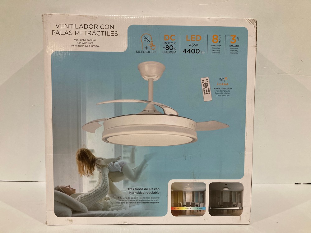 FAN LAMP WITH RETRACTABLE BLADES WHITE COLOUR (INCOMPLETE) - LOCATION 41B.