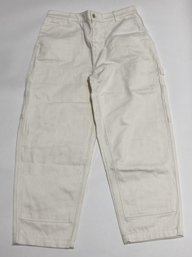 Lot 19  
            Birmingham Premium - Parcel Delivery Only 

                
MAISON KITSUNE DENIM JEANS (OFF WHITE, SIZE 24) ORIGINAL RRP £280
