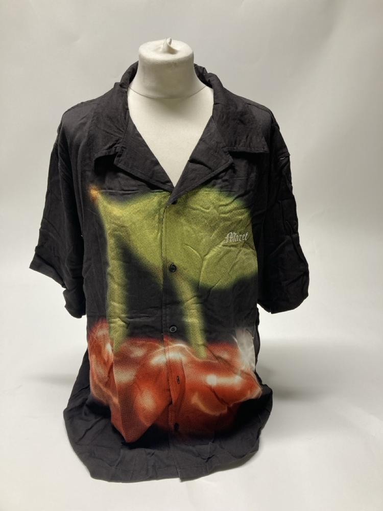 Lot 214  
            Birmingham Premium - Parcel Delivery Only 

                
2X MARKET SMILEY CHERRIES BUTTON UP (BLACK, SIZE S) TOTAL ORIGINAL RRP £310
