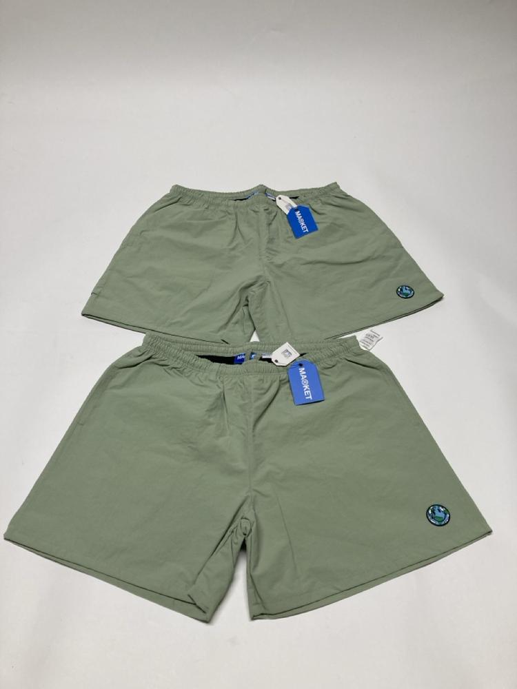 Lot 222  
            Birmingham Premium - Parcel Delivery Only 

                
2X MARKET SMILEY ATLAS TECH SHORTS (BASIL, SIZE S) TOTAL ORIGINAL RRP £180