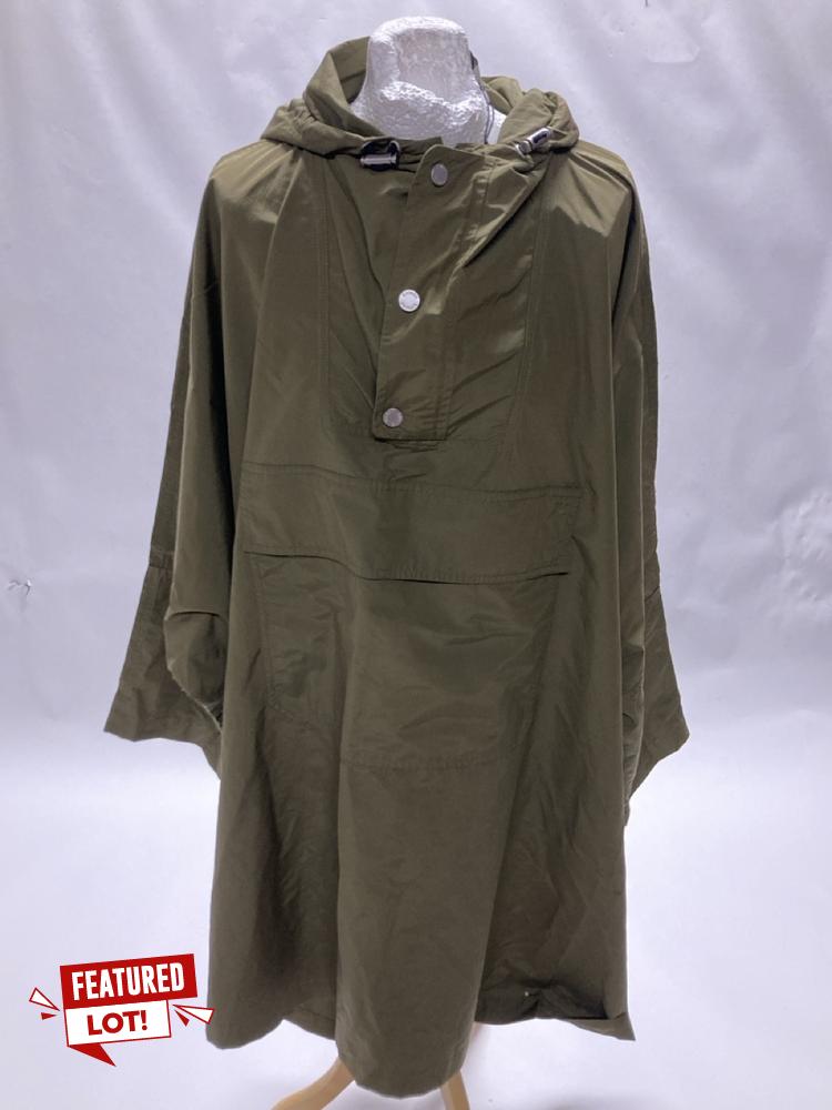 Lot 23  
            Birmingham Premium - Parcel Delivery Only 

                
2X MAISON KITSUNE DENIM SHIRT (OFF WHITE, SIZE S/XS) TOTAL ORIGINAL RRP £680