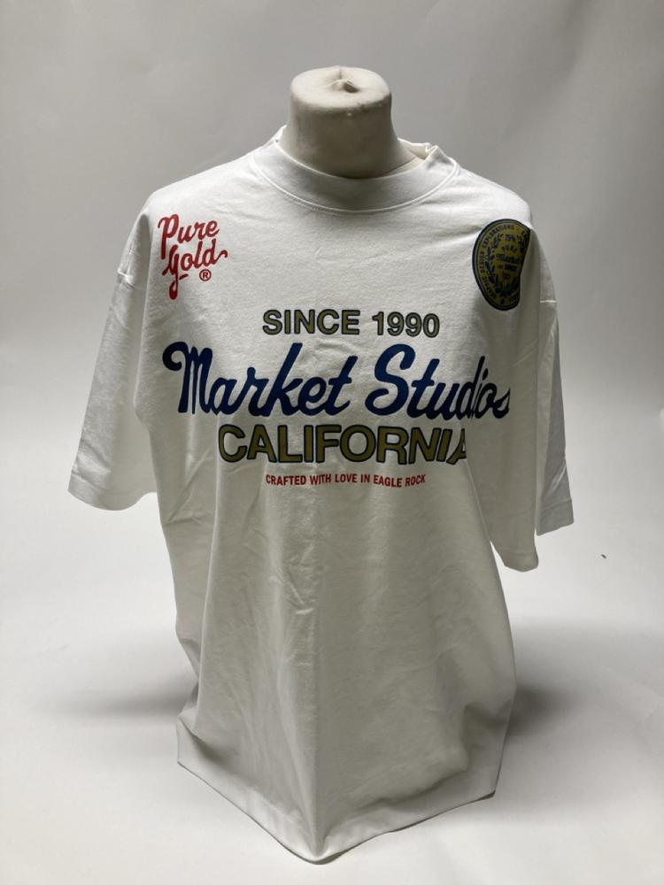 Lot 270  
            Birmingham Premium - Parcel Delivery Only 

                
3X MARKET PURE GOLD T-SHIRT (WHITE, SIZE S) TOTAL ORIGINAL RRP £110