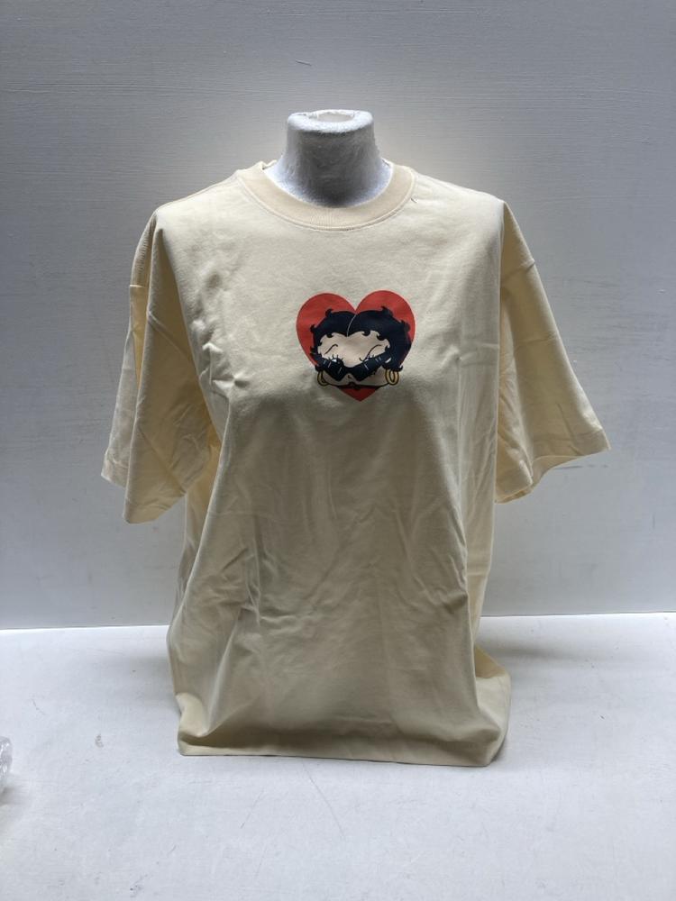 Lot 289  
            Birmingham Premium - Parcel Delivery Only 

                
3X MARKET BETTY BOOP SWEETHEART SHIRT (BUTTER CREAM, SIZE L) TOTAL ORIGINAL RRP £310