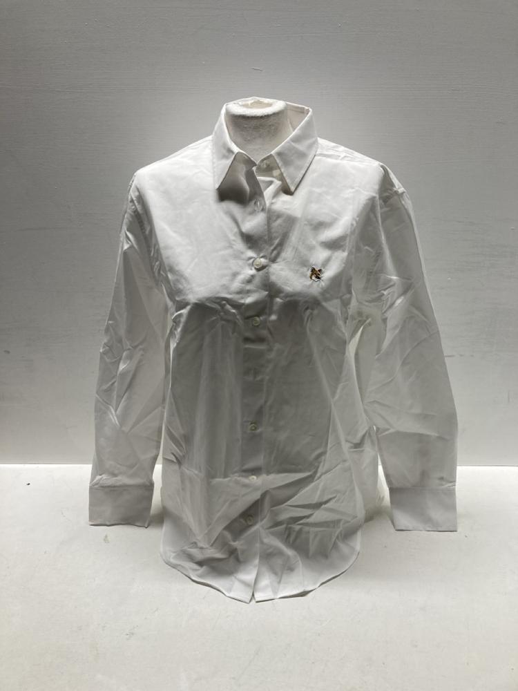 Lot 386  
            Birmingham Premium - Parcel Delivery Only 

                
MAISON KITSUNE WHITE T-SHIRT (SIZE 36) AND MAISON KITSUNE T-SHIRT (SIZE 38) TOTAL...