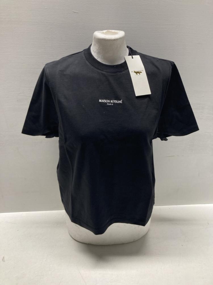 Lot 387  
            Birmingham Premium - Parcel Delivery Only 

                
3X CLOTHES TO INCLUDE MAISON KITSUNE PARIS BLACK T-SHIRT (SIZE S) TOTAL ORIGINAL ...