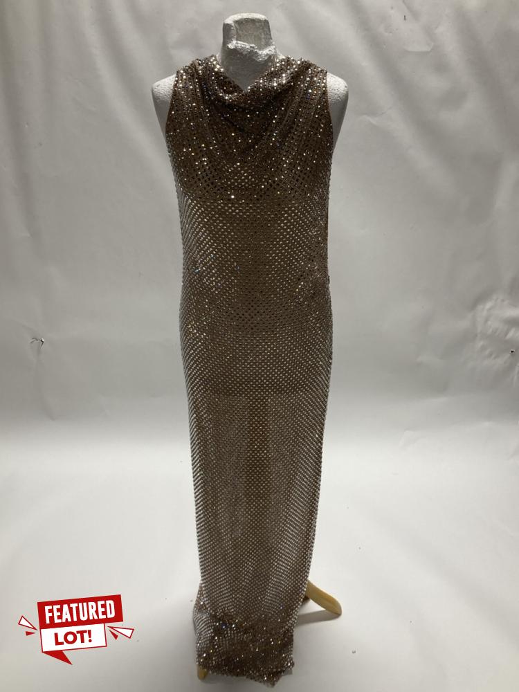 Lot 4  
            Birmingham Premium - Parcel Delivery Only 

                
SELF-PORTRAIT RHINESTONE DRAPE MAXI DRESS (SILVER, SIZE 8) ORIGINAL RRP £595