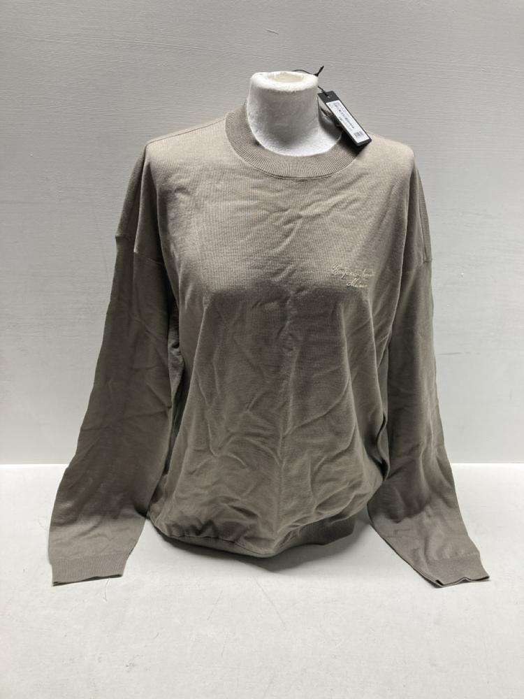 Lot 52  
            Birmingham Premium - Parcel Delivery Only 

                
EMPORIO ARMANI JUMPER (GREY/FOG, SIZE M) ORIGINAL RRP £150