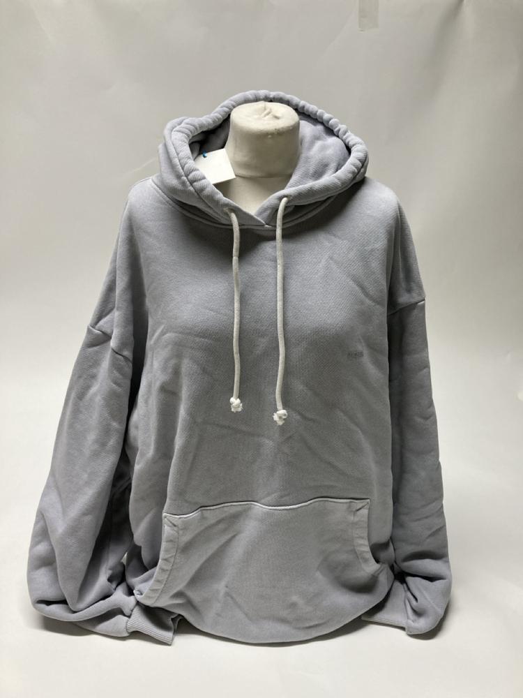 Lot 67  
            Birmingham Premium - Parcel Delivery Only 

                
GYMSHARK OVERSIZED EVERYWEAR RELAXED HOODIE (SIZE XXL) AND T/ALA WIDE LEG LOGO JO...