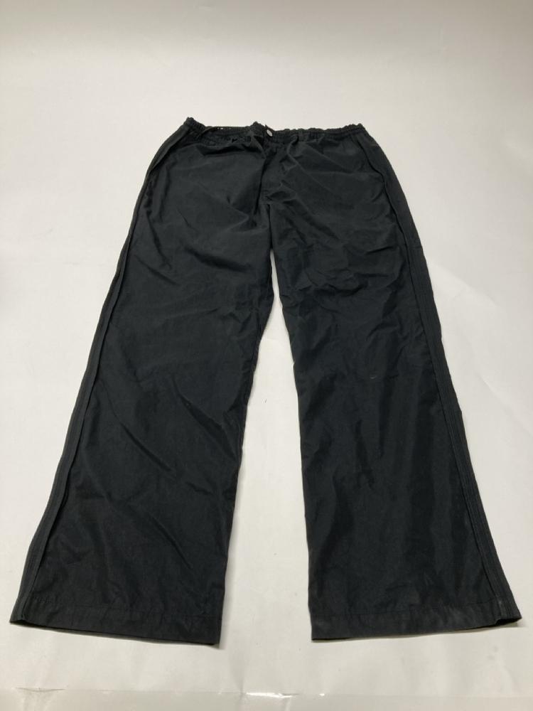 Lot 85  
            Birmingham Premium - Parcel Delivery Only 

                
HS05 BLACK STRAIGHT TROUSER (SIZE L) ORIGINAL RRP £110
