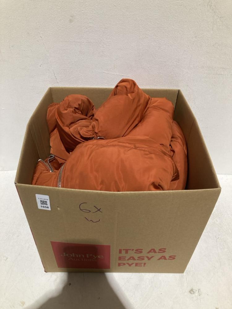 Lot 1058  
            Birmingham SR108 - Parcel Delivery Only 

                
6 X CLOTHING TO INCLUDE PULL&BEAR OUTERWEAR WOMENS COLLECTION COAT IN ORANGE SIZE L