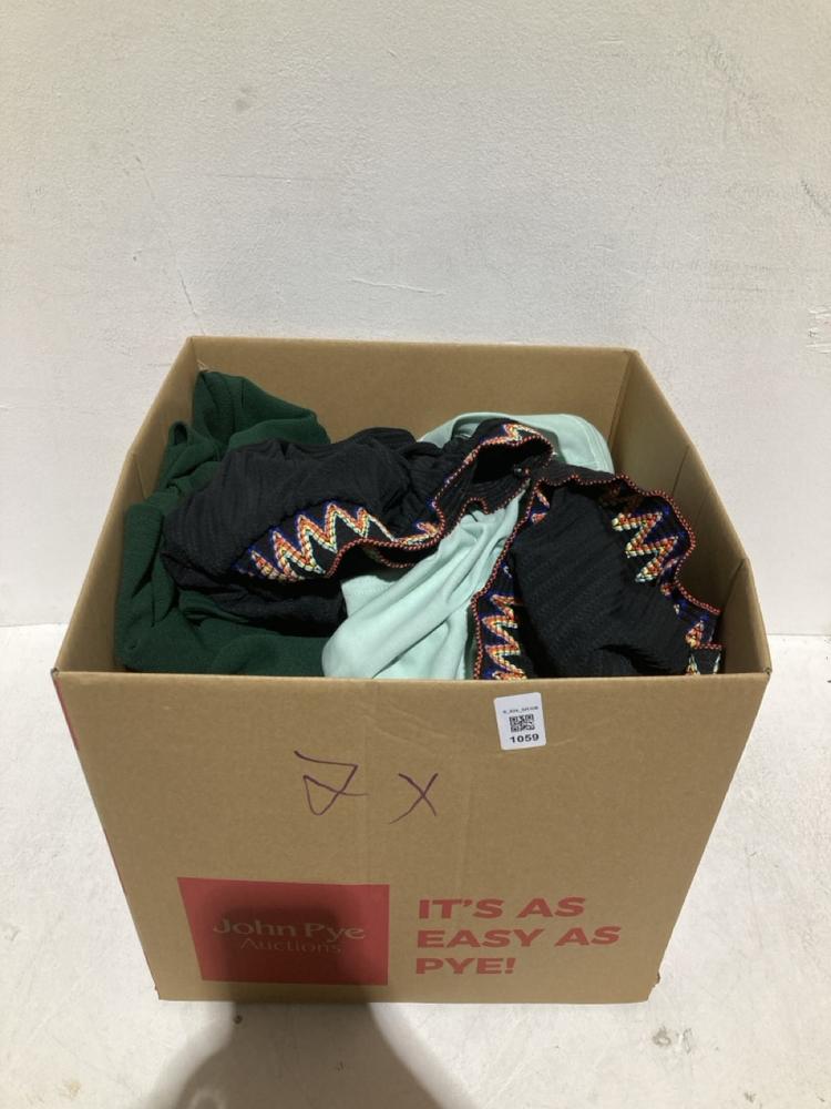 Lot 1059  
            Birmingham SR108 - Parcel Delivery Only 

                
7 X CLOTHING TO INCLUDE RIVER ISLAND GREEN DRESS SIZE 12