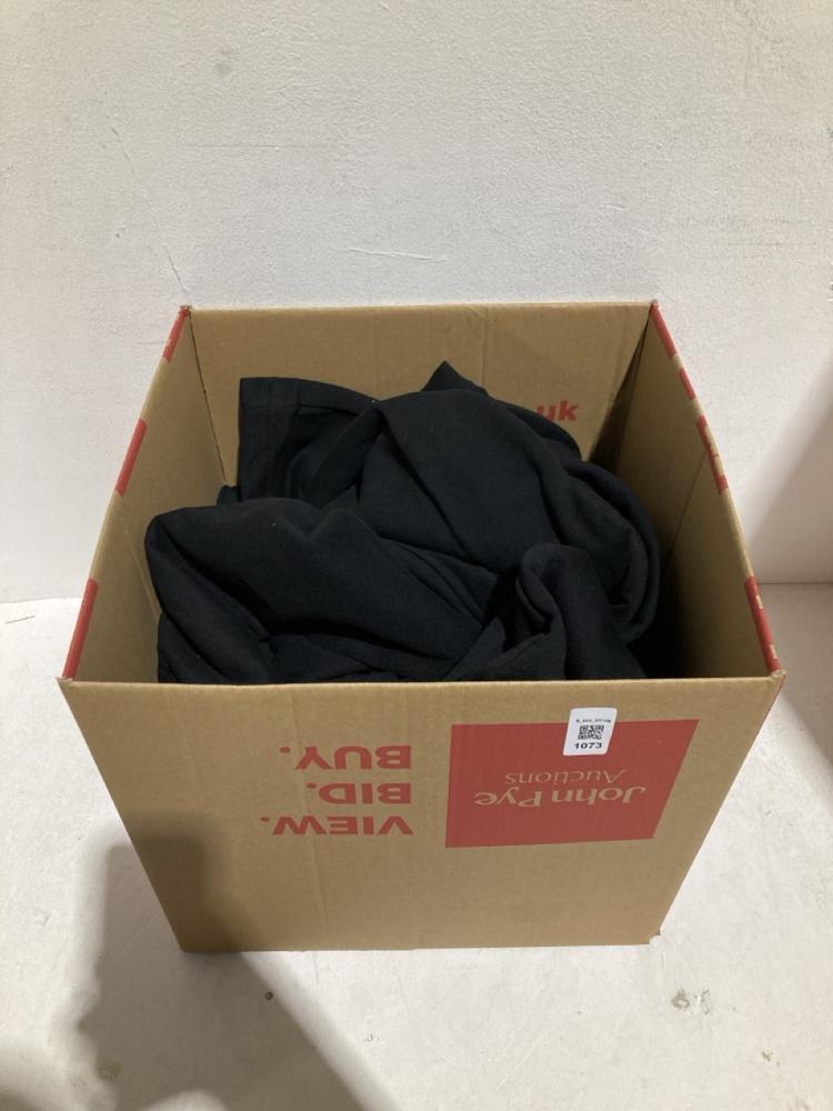 Lot 1073  
            Birmingham SR108 - Parcel Delivery Only 

                
BOX OF CLOTHING TO INCLUDE ZARA HOODIE IN BLACK SIZE M