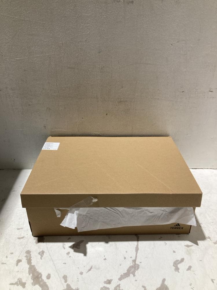 Lot 1121  
            Birmingham SR108 - Parcel Delivery Only 

                
TERREX ANYLANDER CLIMAWARM SHOES SIZE 10
