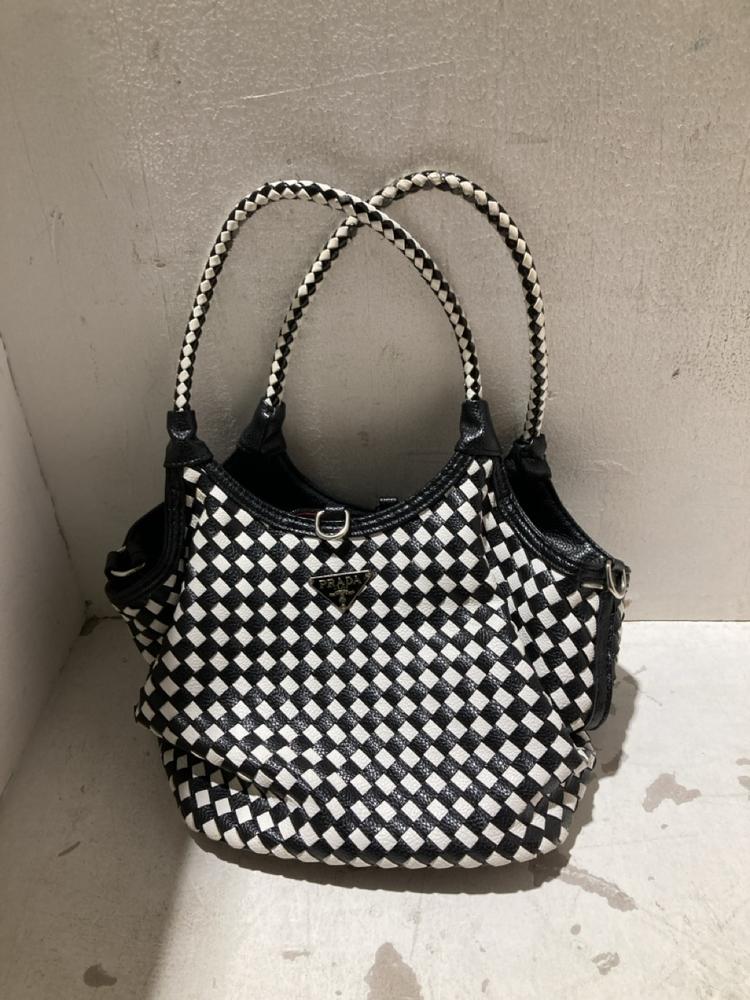 Lot 1134  
            Birmingham SR108 - Parcel Delivery Only 

                
6 X TOYS TO INCLUDE DISNEY STITCH 3D PUZZLE