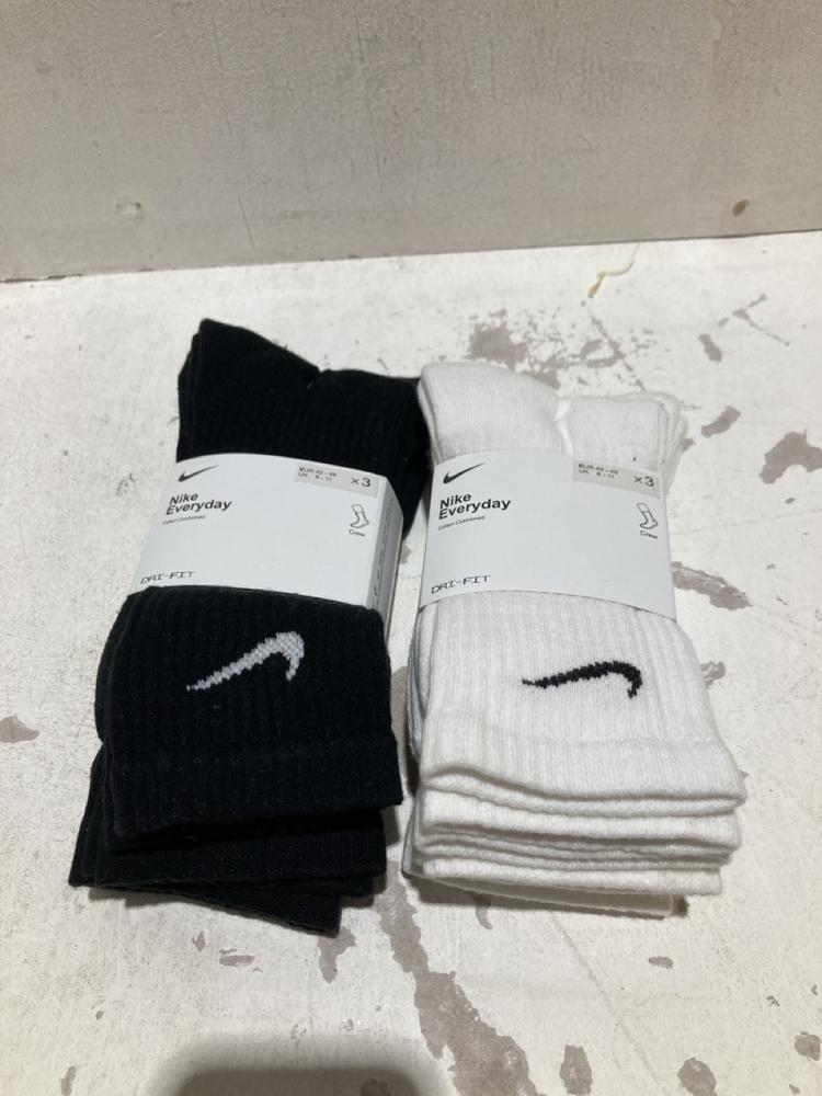 Lot 1161  
            Birmingham SR108 - Parcel Delivery Only 

                
BOX OF NIKE EVERYDAY COTTON CUSHIONED SOCKS SIZE UK 8-11