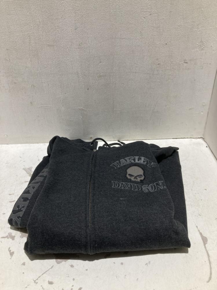 Lot 1165  
            Birmingham SR108 - Parcel Delivery Only 

                
BOX OF CLOTHING TO INCLUDE HARLEY DAVIDSON T SHIRT SIZE XL