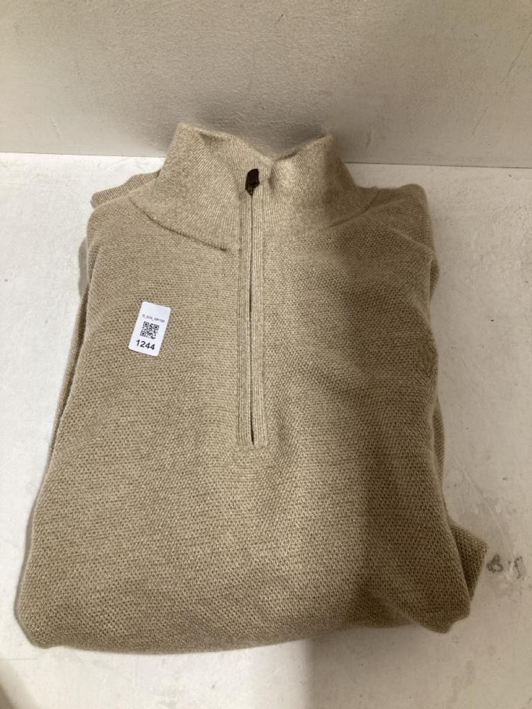 Lot 1244  
            Birmingham SR108 - Parcel Delivery Only 

                
RALPH LAUREN QUARTER ZIP CLASSIC 3 CREMA JUMPER SIZE 1XL