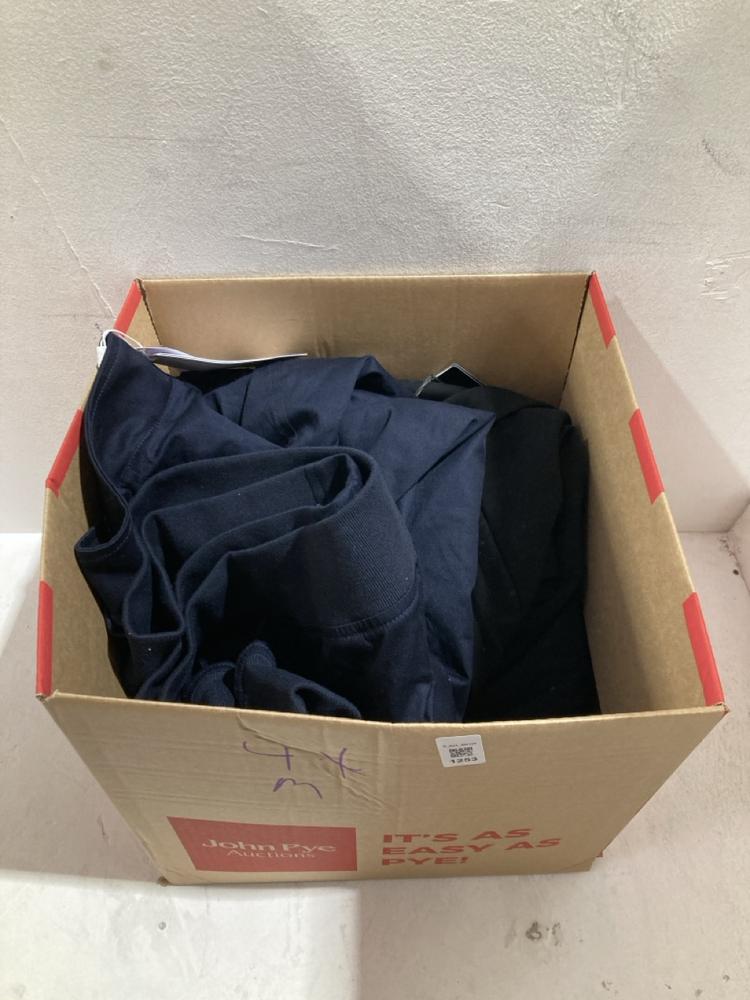 Lot 1253  
            Birmingham SR108 - Parcel Delivery Only 

                
BOX OF ITEMS TO INCLUDE DARK GREY HOODIE SIZE L