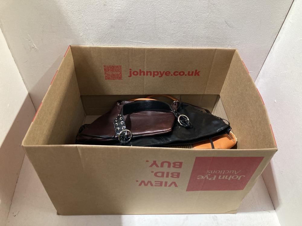 Lot 1279  
            Birmingham SR108 - Parcel Delivery Only 

                
BOX OF ITEMS TO INCLUDE ORANGE LEATHER & WICKER HANDBAG