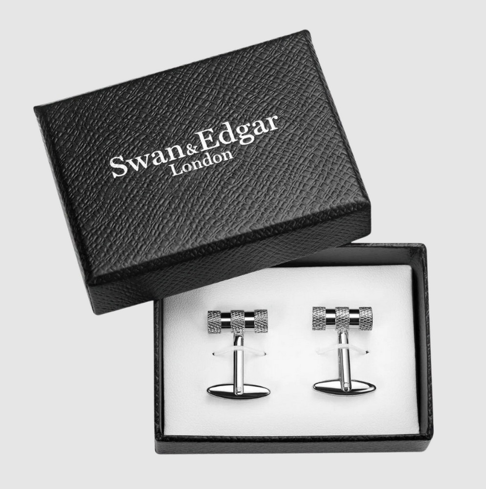 Lot 14  
            Birmingham SR108 - Parcel Delivery Only 

                
SWAN & EDGAR LONDON CUFFLINKS SKU CODE: SEW003