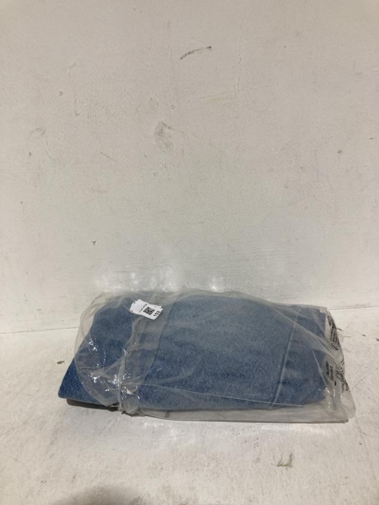 Lot 152  
            Birmingham SR108 - Parcel Delivery Only 

                
ALAGEYIK JEANS SIZE M