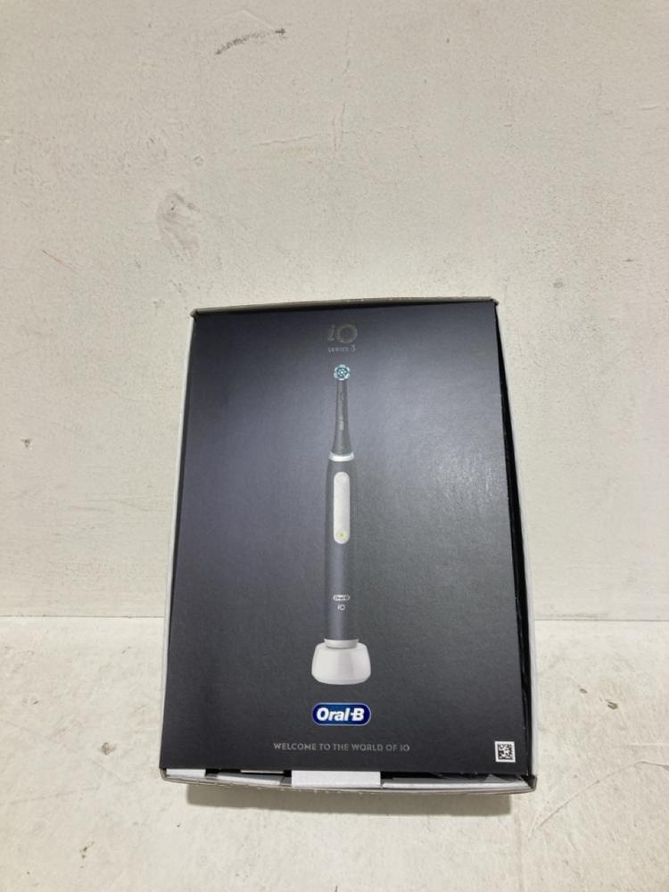 Lot 188  
            Birmingham SR108 - Parcel Delivery Only 

                
ORAL-B IO SERIES 3 BLACK ELECTRIC TOOTHBRUSH