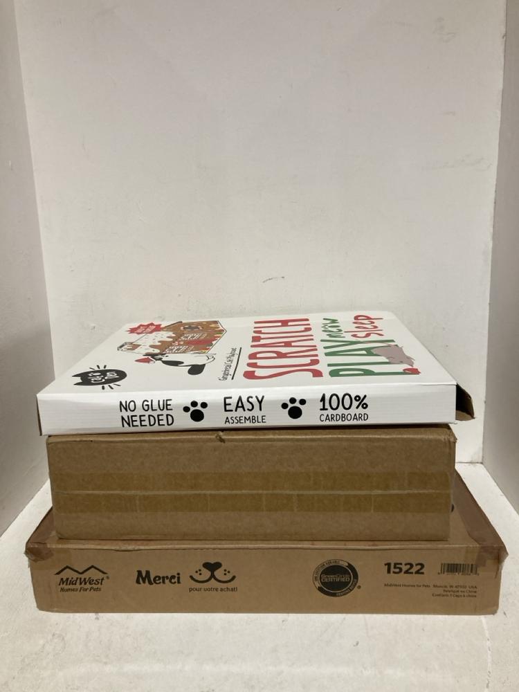 Lot 199  
            Birmingham SR108 - Parcel Delivery Only 

                
3 X ITEMS TO INCLUDE GINGERBREAD CAT PLAYHOUSE