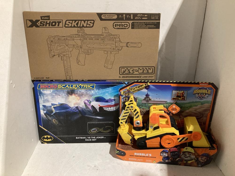 Lot 218  
            Birmingham SR108 - Parcel Delivery Only 

                
3 X ITEMS TO INCLUDE NICKELODEON RUBBLE CREW BARK YARD DELUXE BULLDOZER