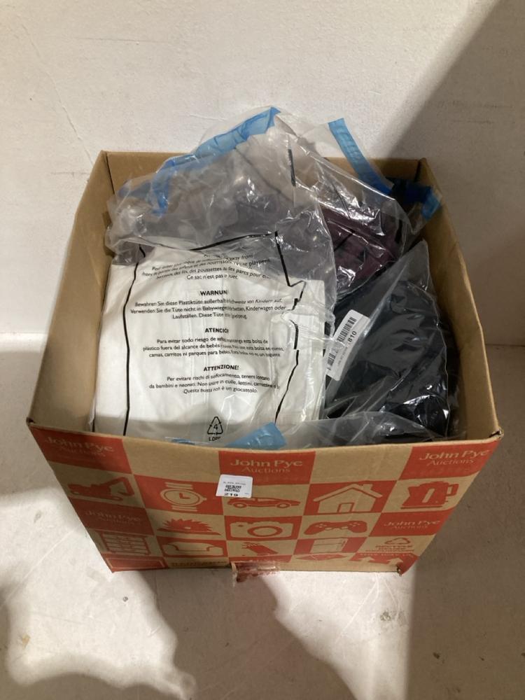 Lot 219  
            Birmingham SR108 - Parcel Delivery Only 

                
BOX OF ITEMS TO INCLUDE WHITE LADIES DENIM JEANS SIZE UK10