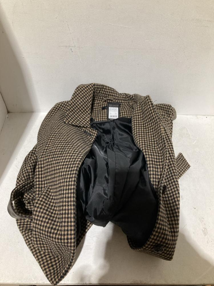 Lot 250  
            Birmingham SR108 - Parcel Delivery Only 

                
NEW LOOK CHECKERED LONG COAT SIZE UK 10