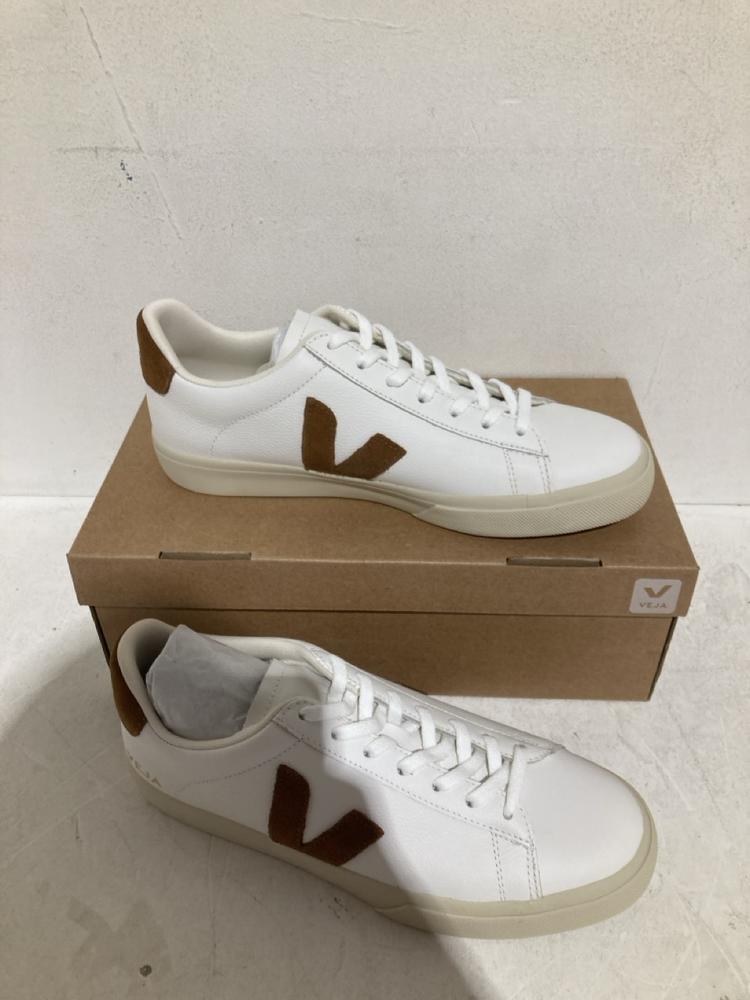Lot 260  
            Birmingham SR108 - Parcel Delivery Only 

                
VEJA CAMPO LEATHER WHITE TRAINERS SIZE EU 43