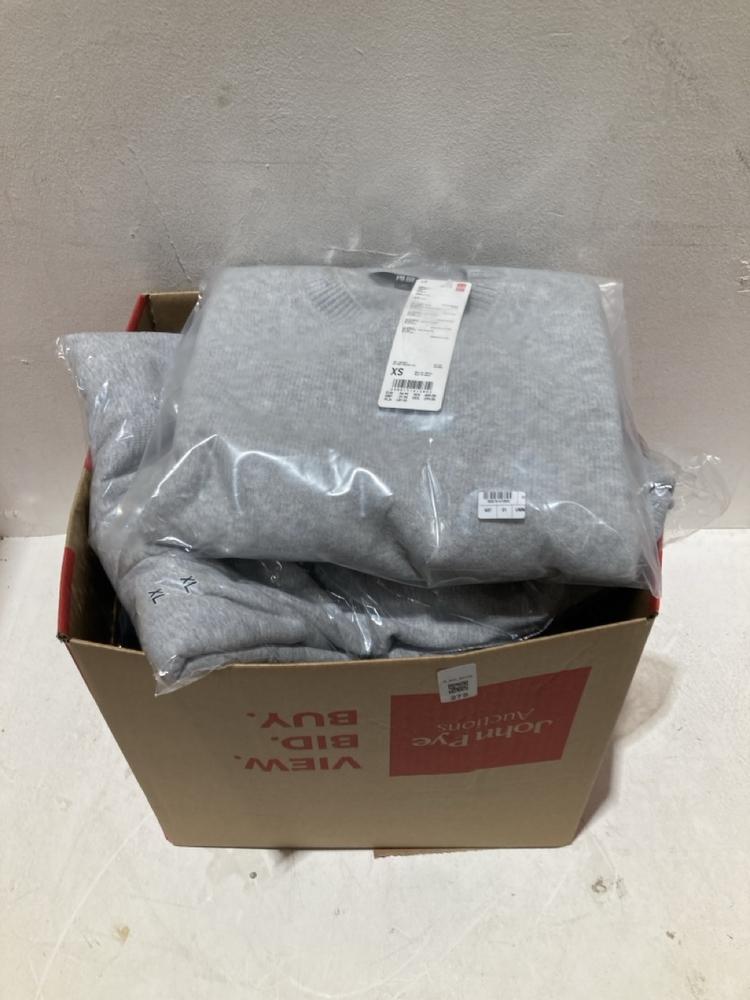 Lot 275  
            Birmingham SR108 - Parcel Delivery Only 

                
BOX OF ITEMS TO INCLUDE WOMENS SOUFFLE CREW NECK LIGHT GREY SWEATER SIZE XS