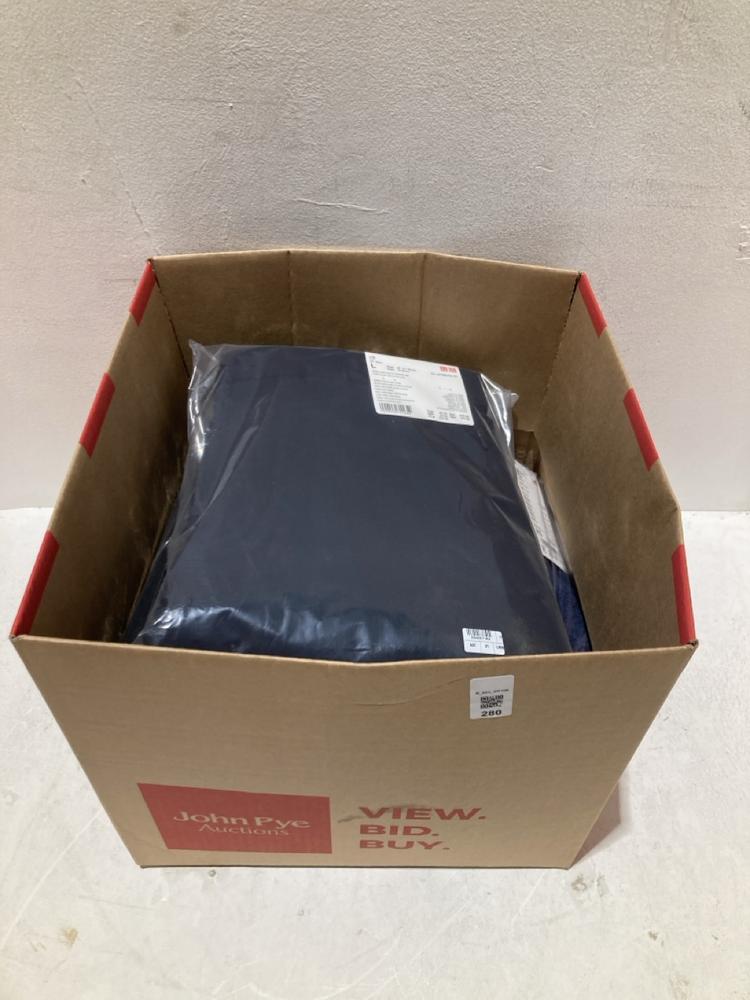Lot 280  
            Birmingham SR108 - Parcel Delivery Only 

                
BOX OF ITEMS TO INCLUDE NAVY WAIST TROUSER SIZE L