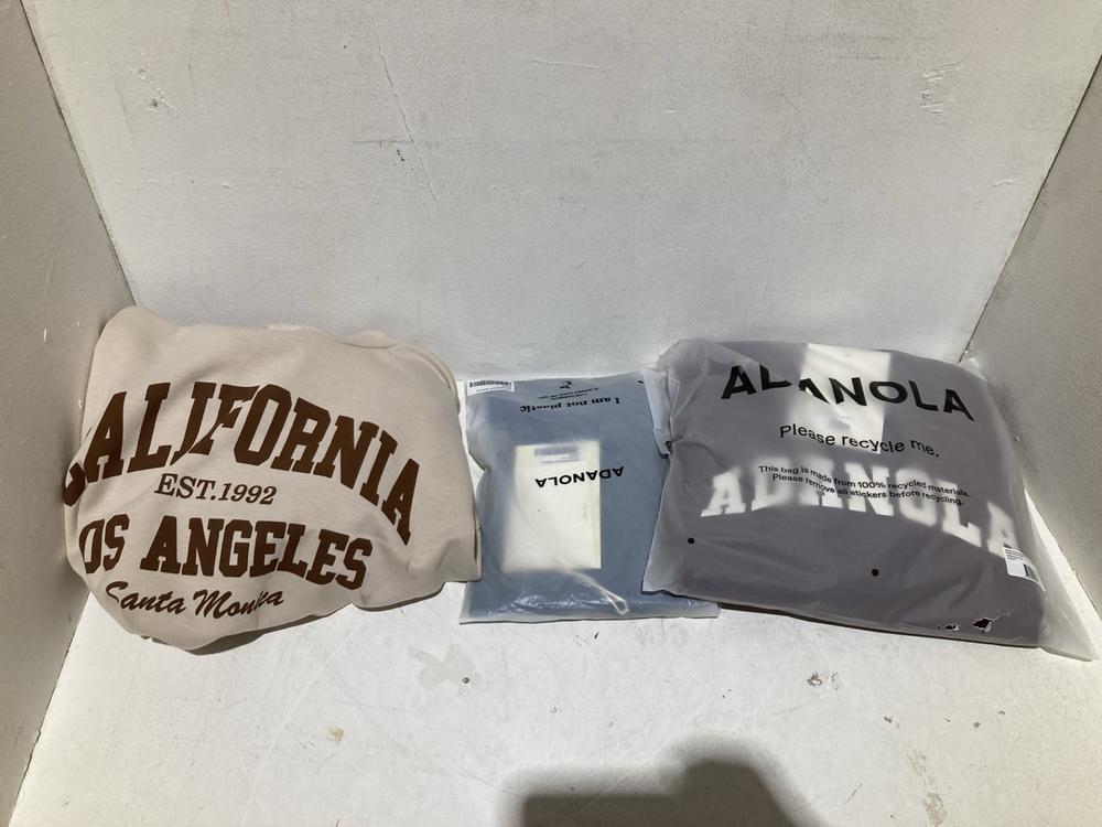 Lot 299  
            Birmingham SR108 - Parcel Delivery Only 

                
3 X ITEMS TO INCLUDE CALIFORNIA CREAM HOODIE NO SIZE GIVEN