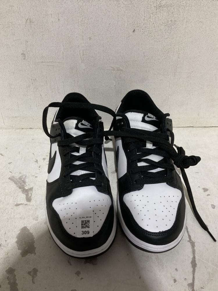 Lot 309  
            Birmingham SR108 - Parcel Delivery Only 

                
NIKE BLACK & WHITE TRAINERS SIZE UK 9