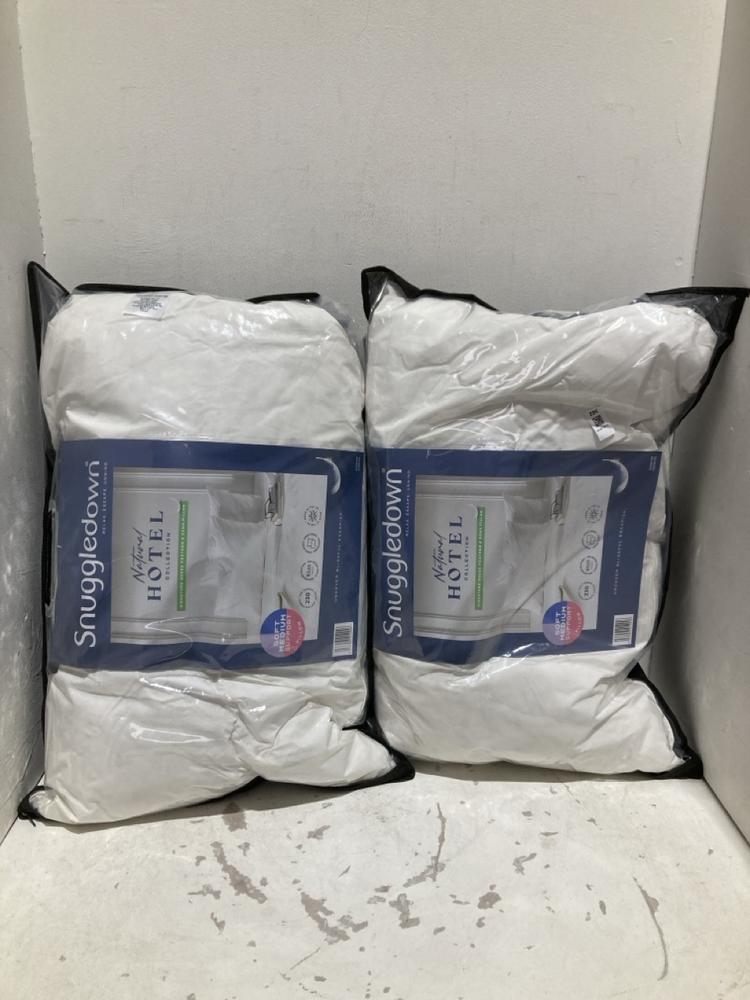 Lot 362  
            Birmingham SR108 - Parcel Delivery Only 

                
2 X ITEMS TO INCLUDE SNUGGLE DOWN HOTEL COLLECTION GOOSE FEATHER & DOWN PILLOW