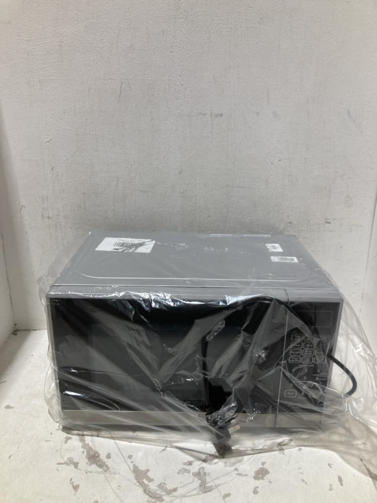 Lot 379  
            Birmingham SR108 - Parcel Delivery Only 

                
JOHN LEWIS & PARTNERS 800W MICROWAVE