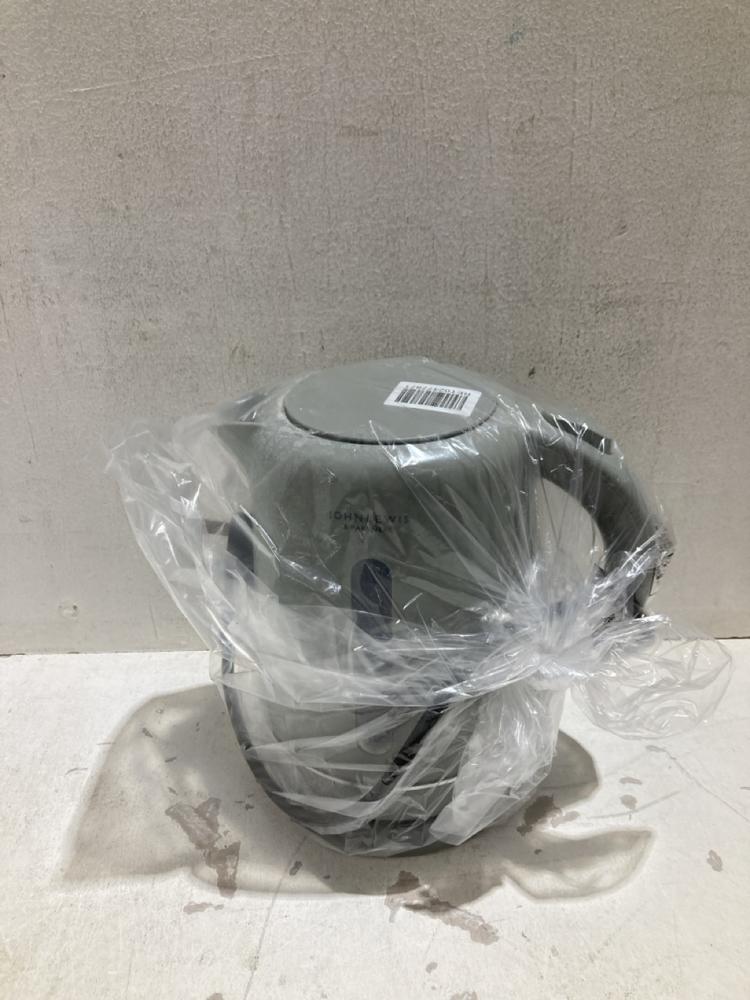 Lot 412  
            Birmingham SR108 - Parcel Delivery Only 

                
BOX OF ITEMS TO INCLUDE JOHN LEWIS & PARTNERS GLASS ELECTRIC KETTLE