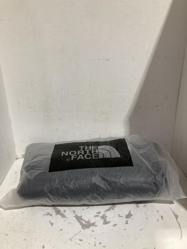 Lot 599  
            Birmingham SR108 - Parcel Delivery Only 

                
THE NORTH FACE MENS PUFFER BLACK COAT SIZE M